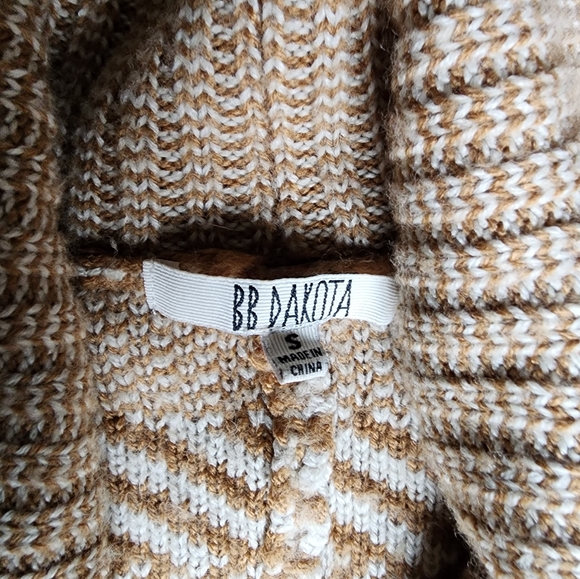 BB DAKOTA cardigan - Picture 2 of 2